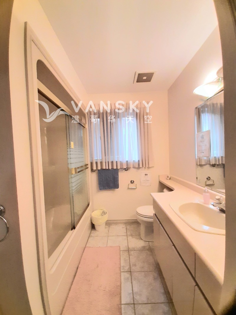 251129121536_250904 450 2F bath.jpg